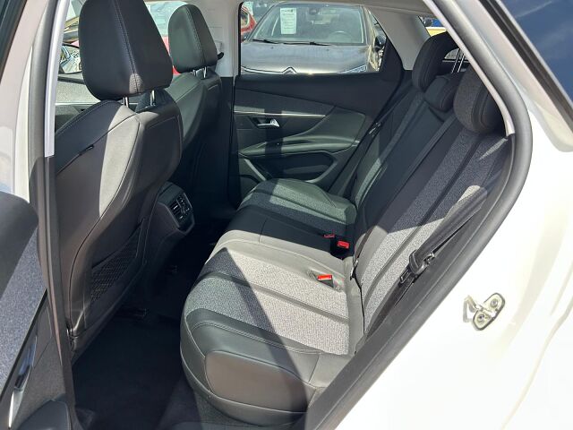 PEUGEOT 3008 ALLURE 1.6 PHEV AUTO SPANISH LHD IN SPAIN 83000 MILES SUPERB 2020